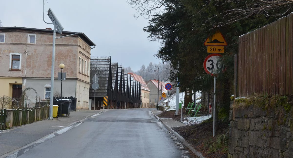 Zamknięta ul. Sądecka w Chełmsku Śląskim