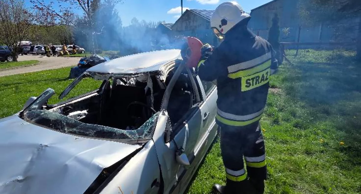 Nowi strażacy w powiecie