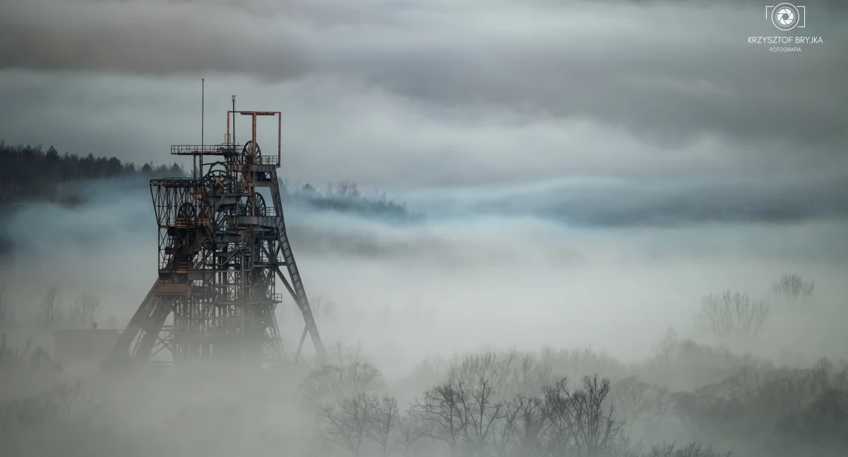 Góry, mgła, cisza. Fotograficzna opowieść Krzysztofa Bryjki 