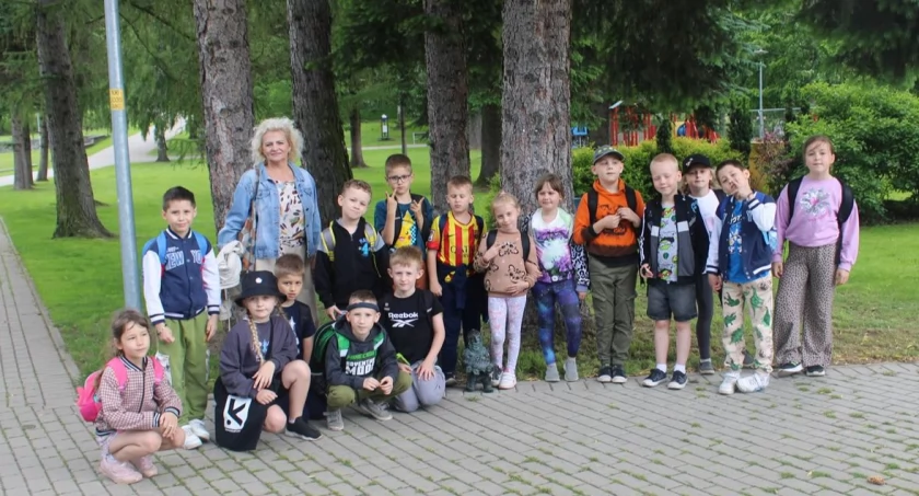 Pierwszoklasiści spotkali wszystkich kamiennogórskich rycerzy.
