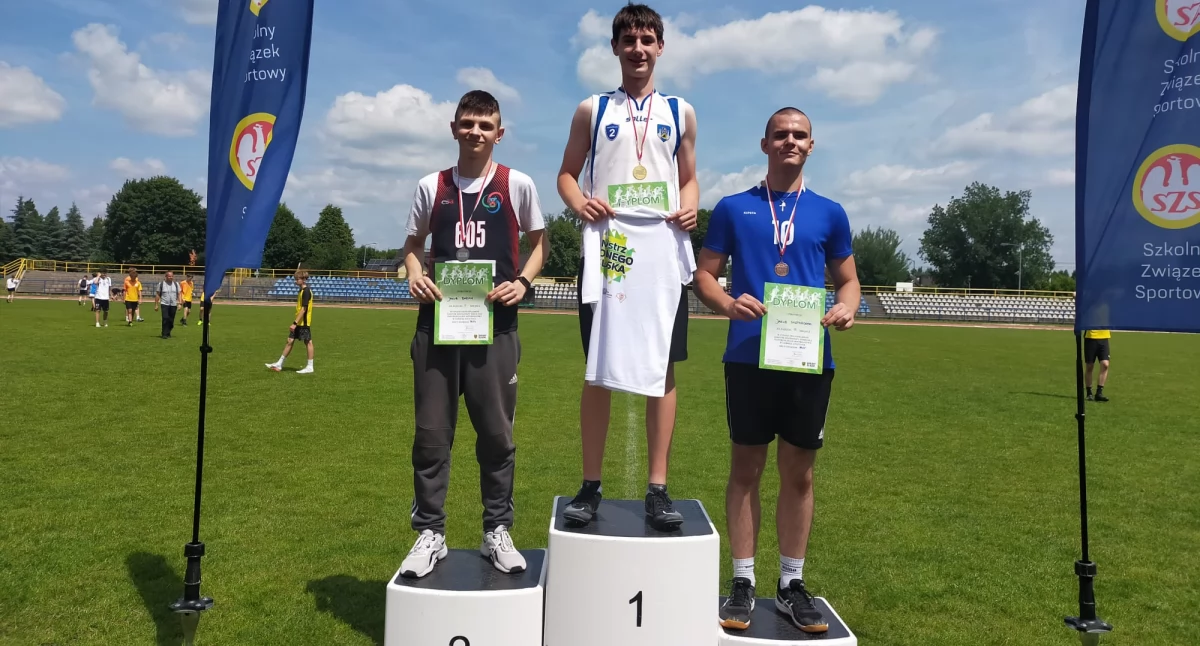 Pierwszy taki medal w szkole