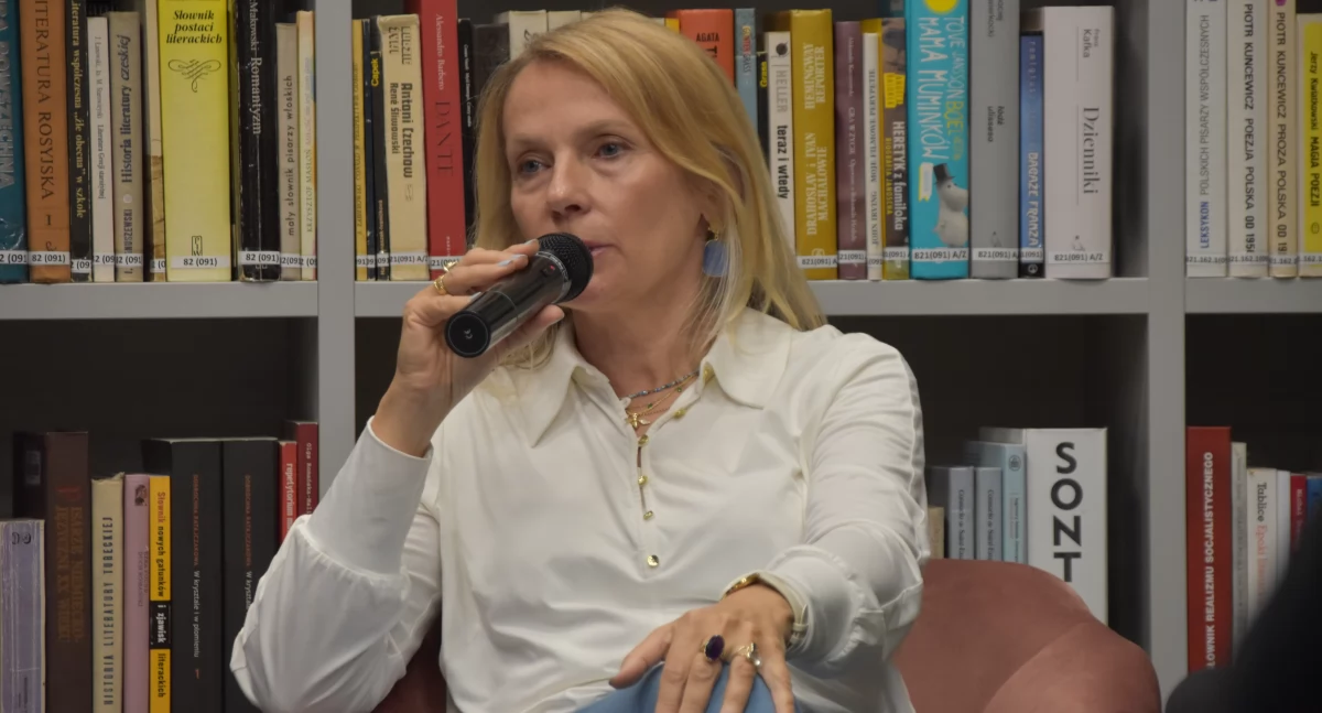 Siła słowa, siła kobiet – spotkanie autorskie Joanny Bator i Julii Iluchy w Kamiennej Górze