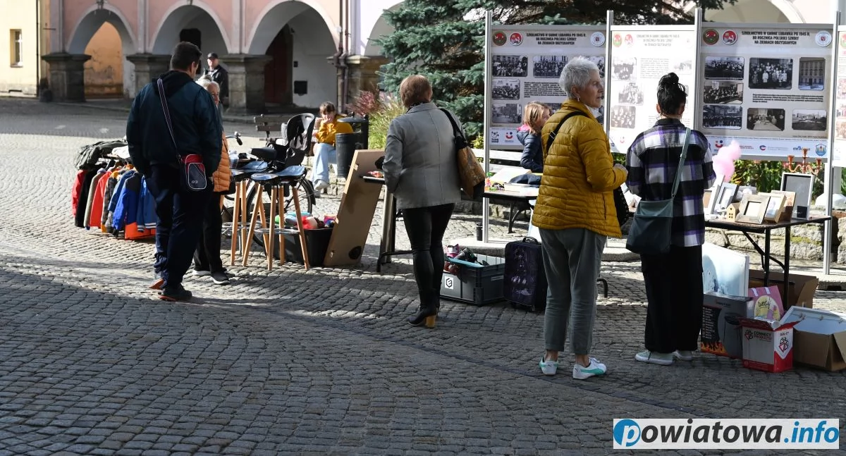 Wyprzedaż garażowa na lubawskim rynku