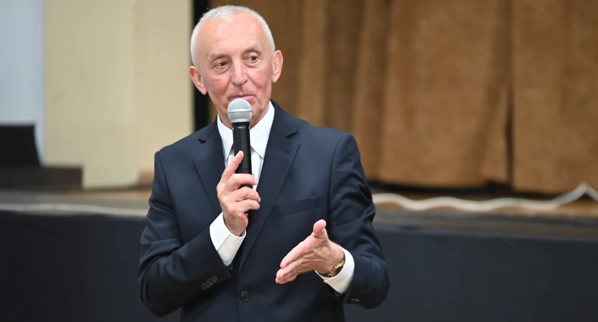 Z taką komunikacją o porozumienie będzie trudno