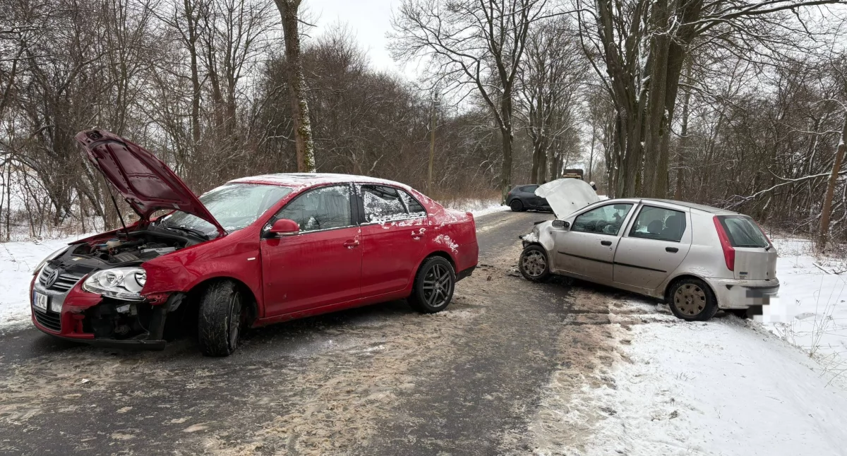 Zderzenie trzech pojazdów
