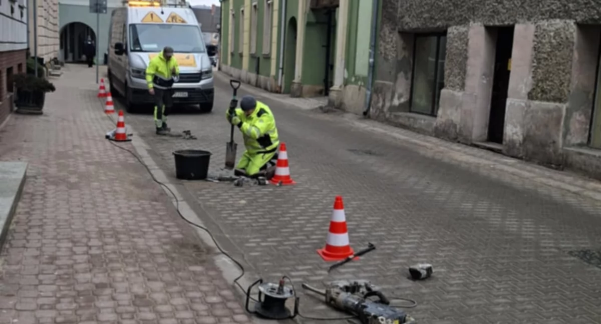 Nowe słupki w centrum Kamiennej Góry