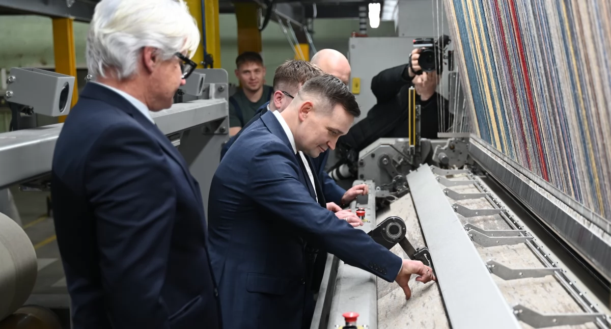 Minister w Kowary Carpets