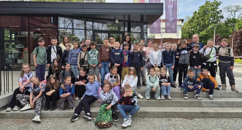 Kamiennogórscy trzecioklasiści poznali atrakcje Hydropolis we Wrocławiu.