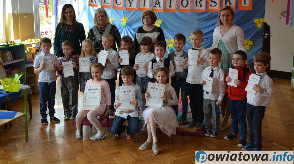 Przedszkolni recytatorzy - galeria zdjęć