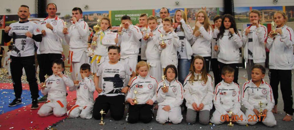 Karatecy z medalami