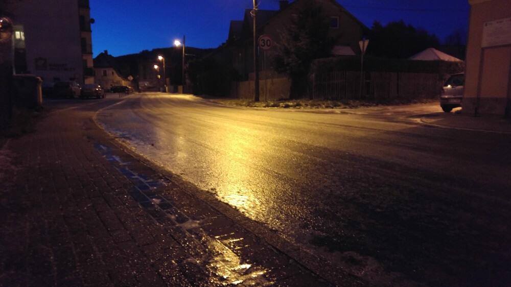 Ślisko na drogach