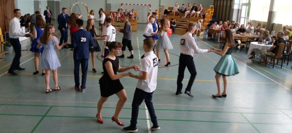 Tańcząc dla najważniejszych kobiet