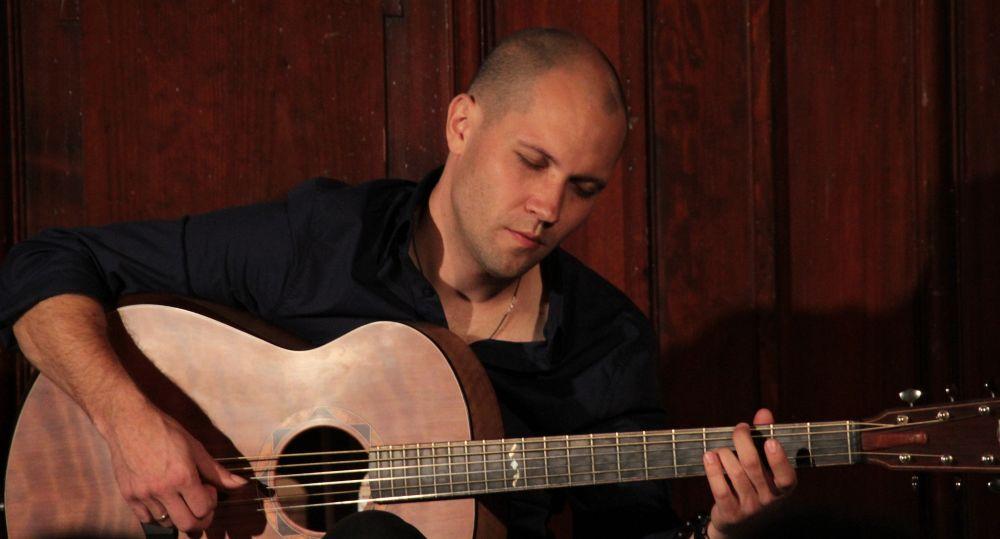 Z gitarą w ratuszu