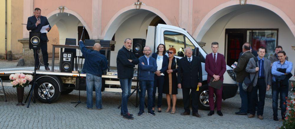 Prezentacja zamiast debaty