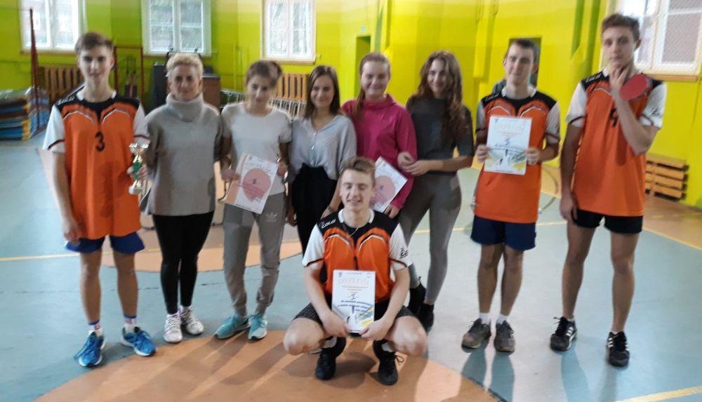 Tenis stołowy szkół średnich