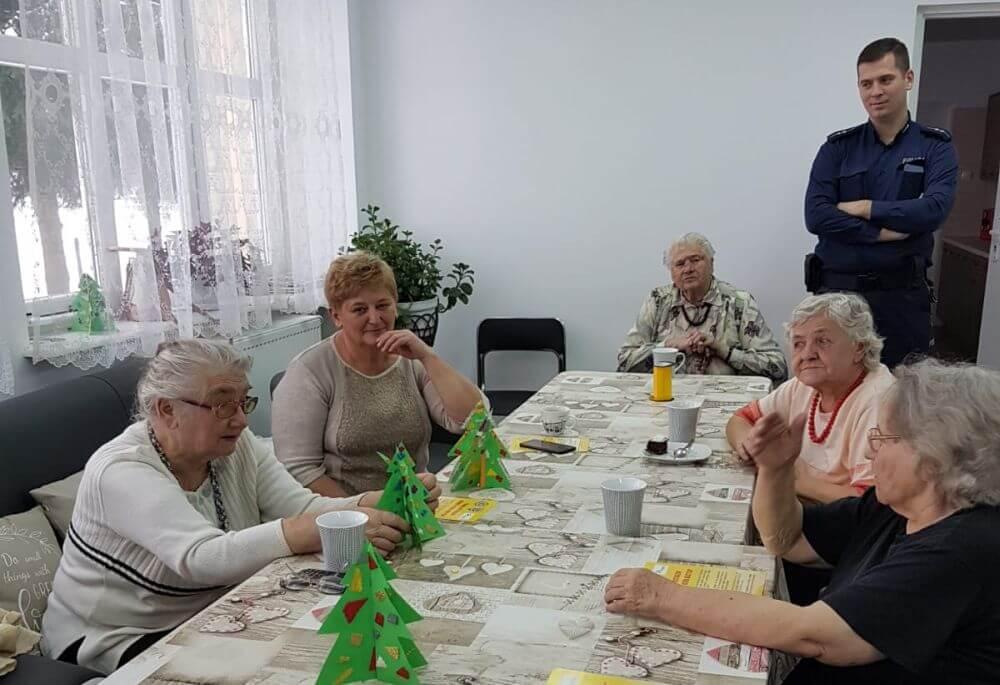 Ostrzegają seniorów