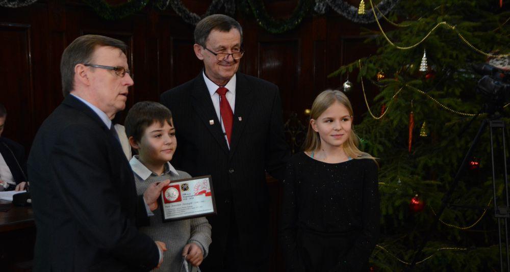 Symboliczne zakończenie