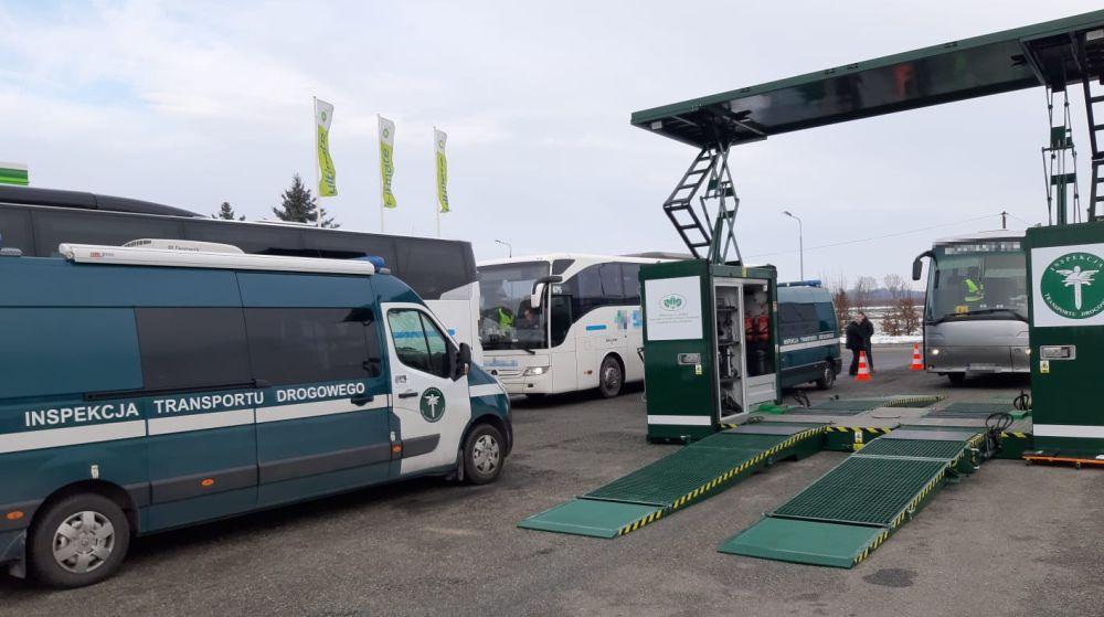 Bezpieczny autokar ? ferie 2019