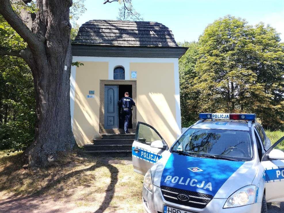Kolejna dewastacja