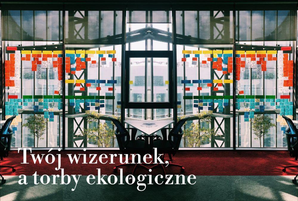 Znana marka Burberry rezygnuje z plastikowych reklamówek wybierając torby przyjazne środowisku