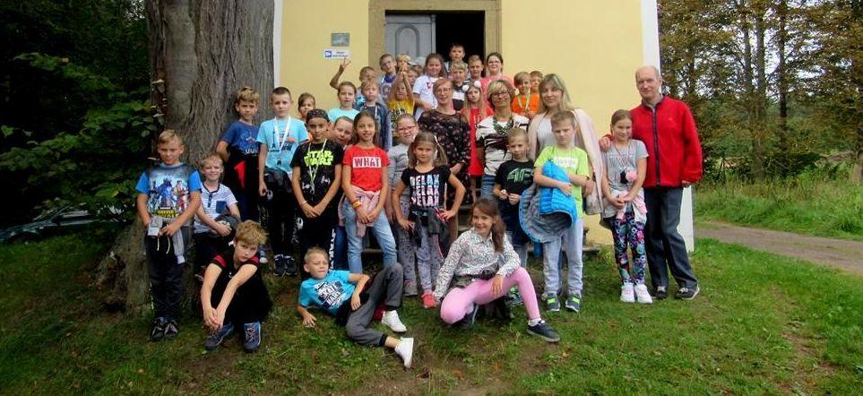 Tropili krzeszowskie pomniki przyrody