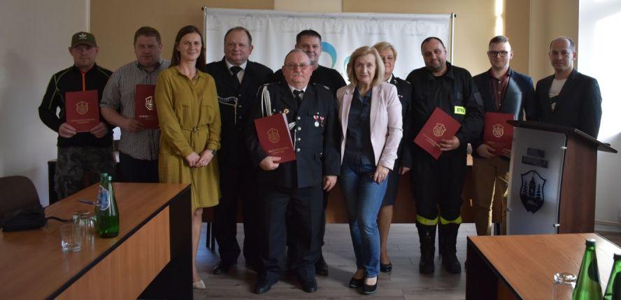 Uroczyste wręczenie i podpisanie umów dotacyjnych na rzecz jednostek OSP w Gminie Lubawka