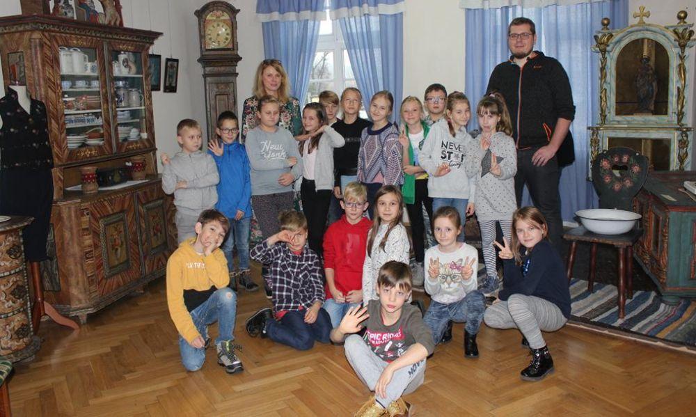 O Katarzynkach i Andrzejkach w Muzeum Tkactwa