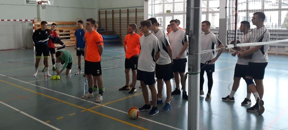 Licealiada - siatkówka chłopców - półfinał strefy