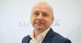 PO odkryło karty