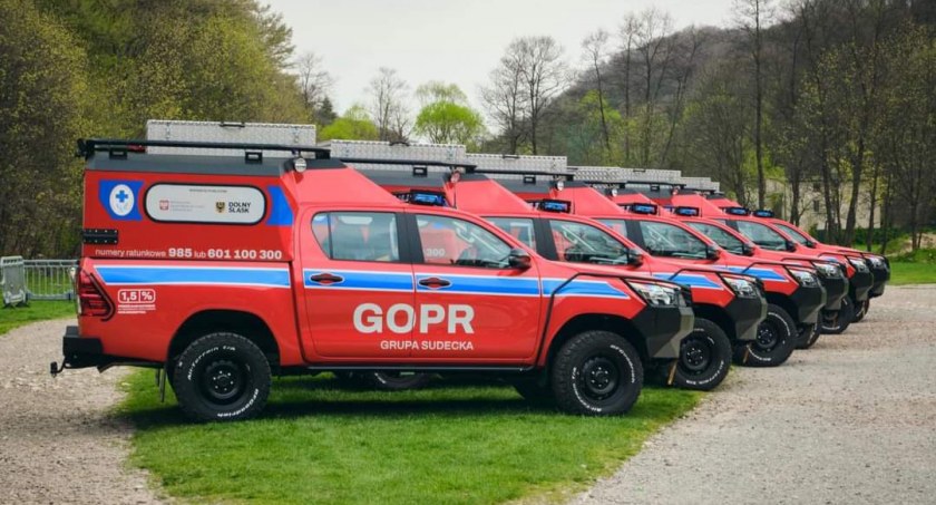 GOPR wzbogacił się o nowe karetki