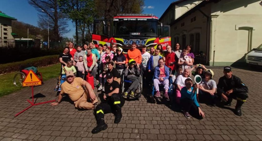 Osp Sporysz na pokazach w Centrum Rehabilitacyjno Edukacyjnym dla dzieci w Żywcu 