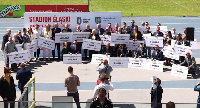 Tenisiści z wojewódzkim wsparciem