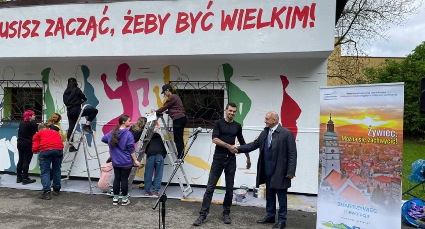 Następny mural ukończony
