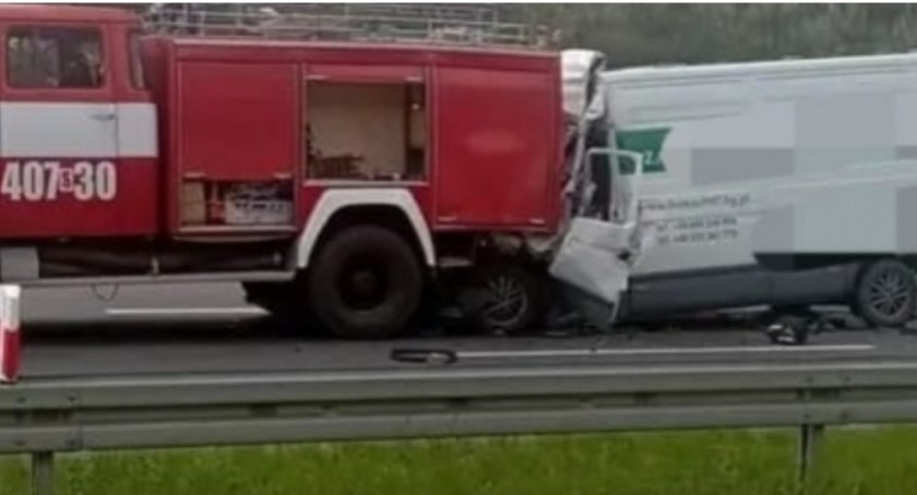 Wypadek na S1  w Mierzęcicach. Dwie osoby śmiertelne z powiatu Żywieckiego 