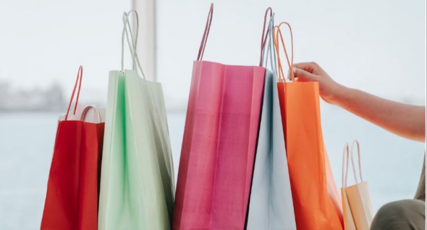 Torebki laminowane jako skuteczne narzędzie promocyjne na eventy