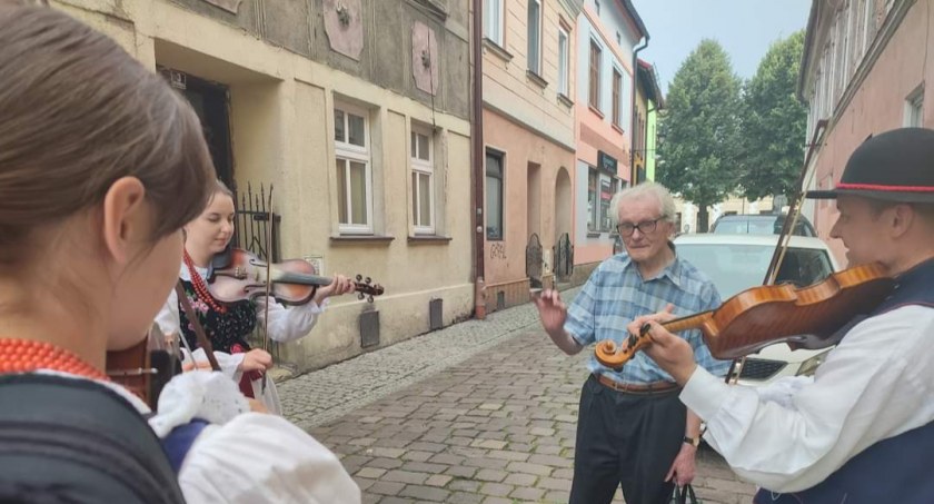 Dziś 90 urodziny obchodzi legenda naszego miasta Tadeusz Trębacz 