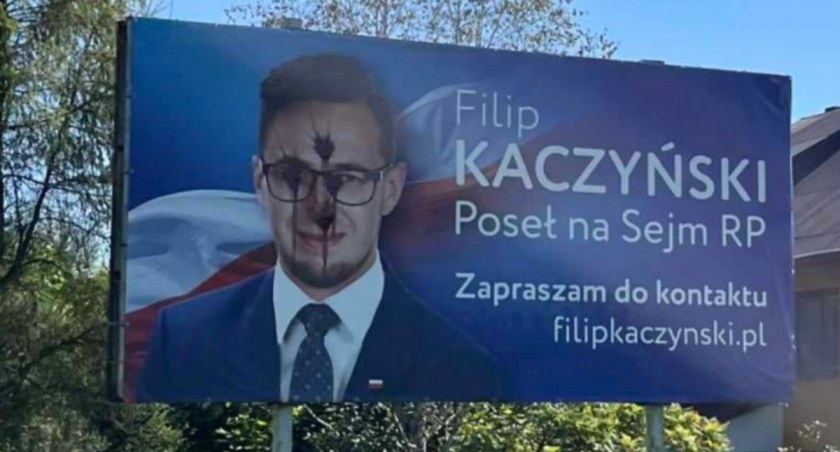 Niszczenie plakatów wyborczych