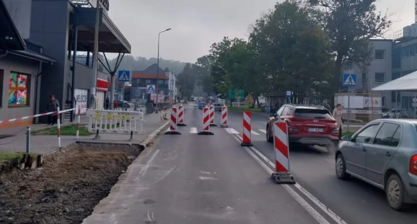 Żeromskiego jeden pas wyłączony z ruchu