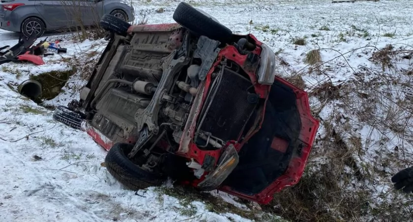 Wypadek przed zjazdem na Słotwinę. Zalecany objazd
