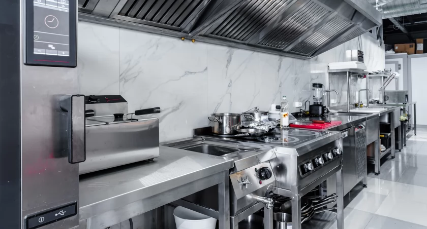 Wyposażenie gastronomii – jak urządzić restaurację na najwyższym poziomie?