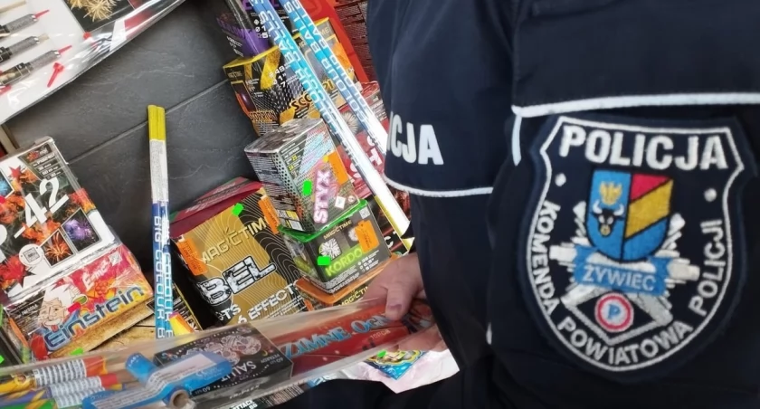 Dzielnicowi kontrolują miejsca w których można dokonać zakupu petard 