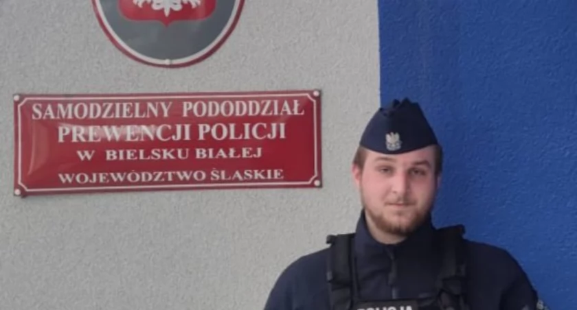 Młody służbą  policjant  zadbał o bezpieczeństwo ofiar wypadku