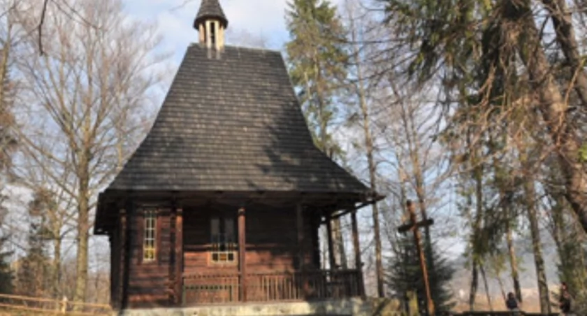 Kaplica w Kiełbasowie: Świadectwo Historii i Wiary