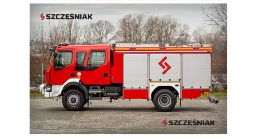 Uroczyste powitanie nowego samochodu strażackiego