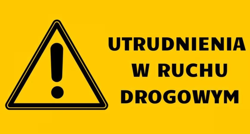 Utrudnienia na drodze 1449S w miejscowości  Szare
