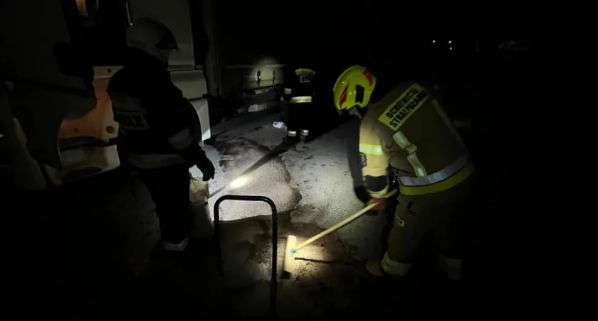 Nocny wyjazd OSP Zwardoń na akcje