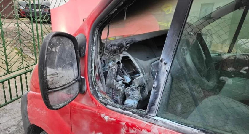 Pożar busa w Brzuśniku