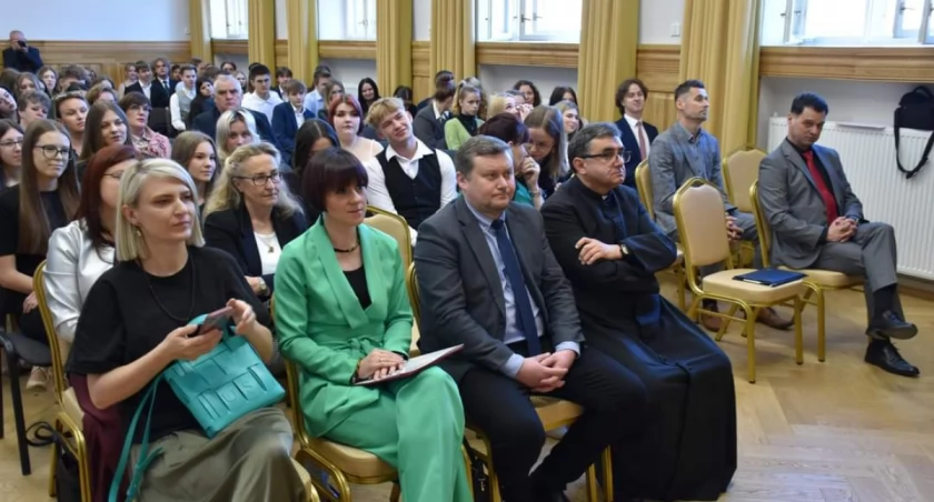 Zakończenie roku dla klas maturalnych w I LO w Żywcu 