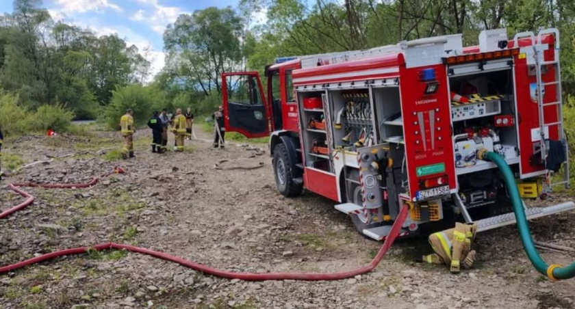 Ćwiczenia OSP Rychwałd na rzeką Łękawką