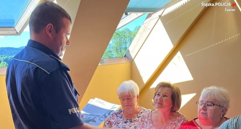 Policjanci odwiedzili seniorów 